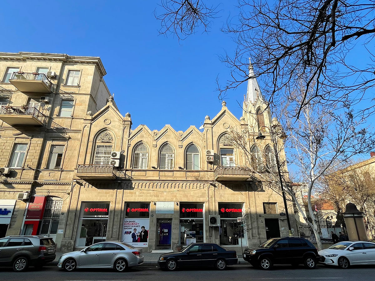 Residential building on 28 May Street