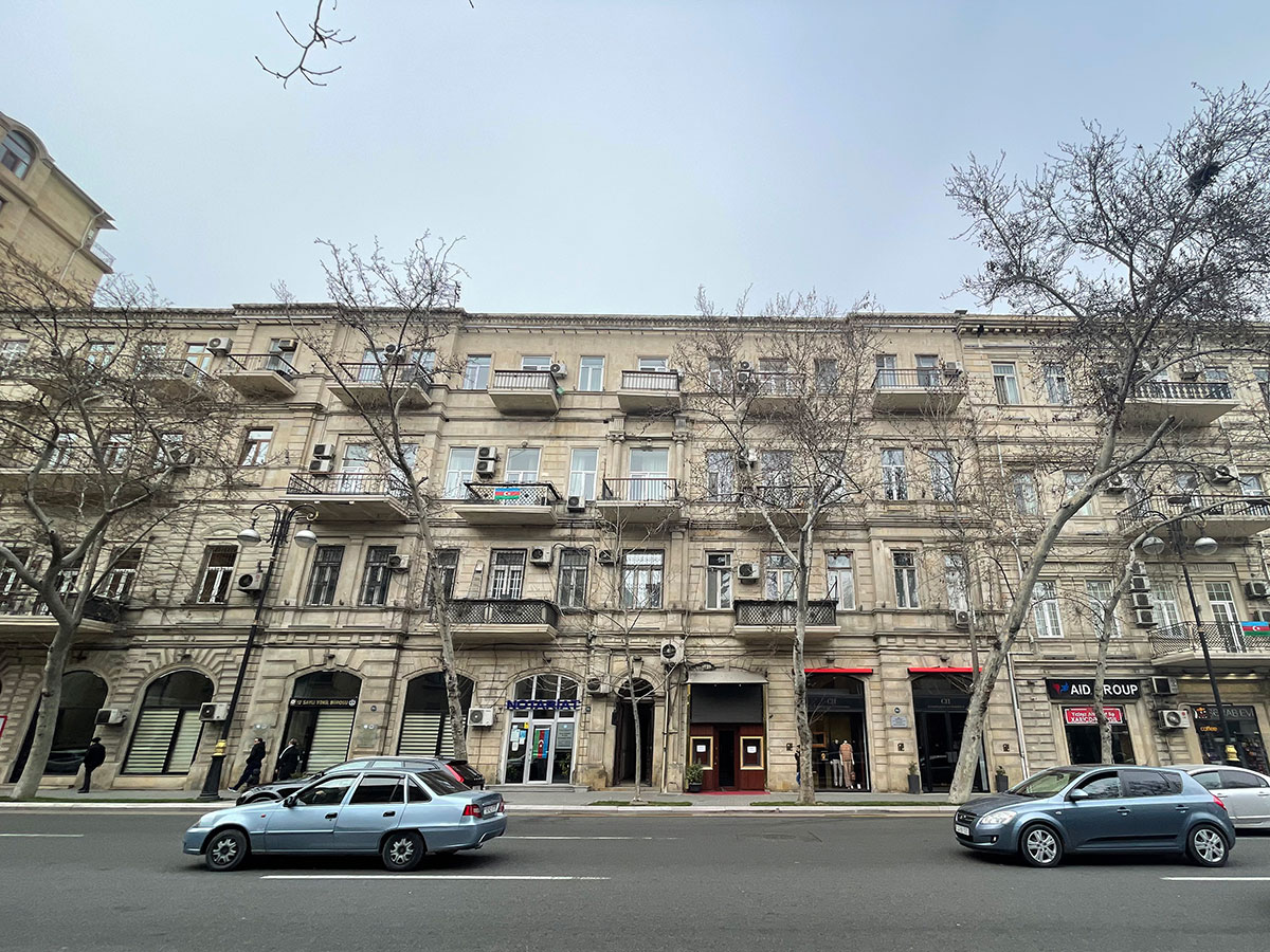 Residential building on the street named after Zarifa Aliyeva