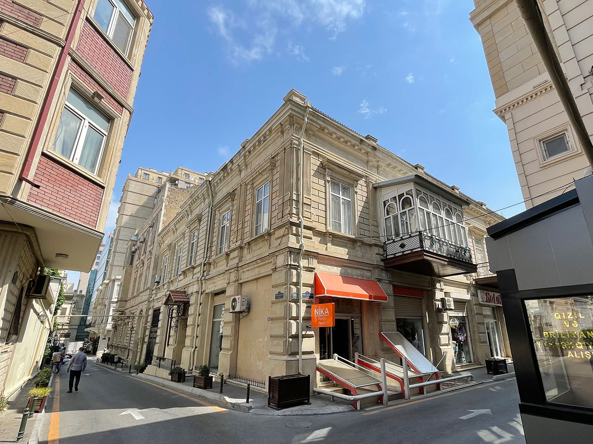 Residential building on Tabriz Khalilbeyli street